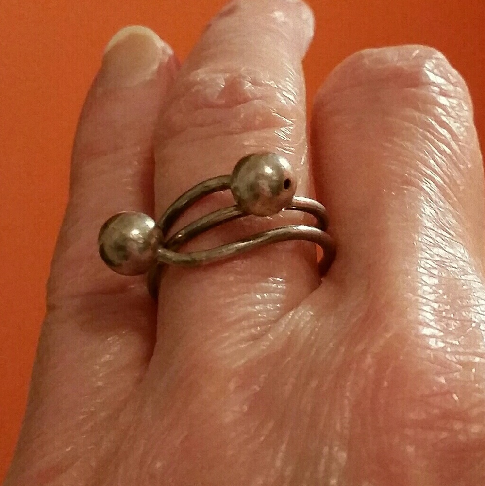 STERLING SILVER RING - Picture 2 of 2